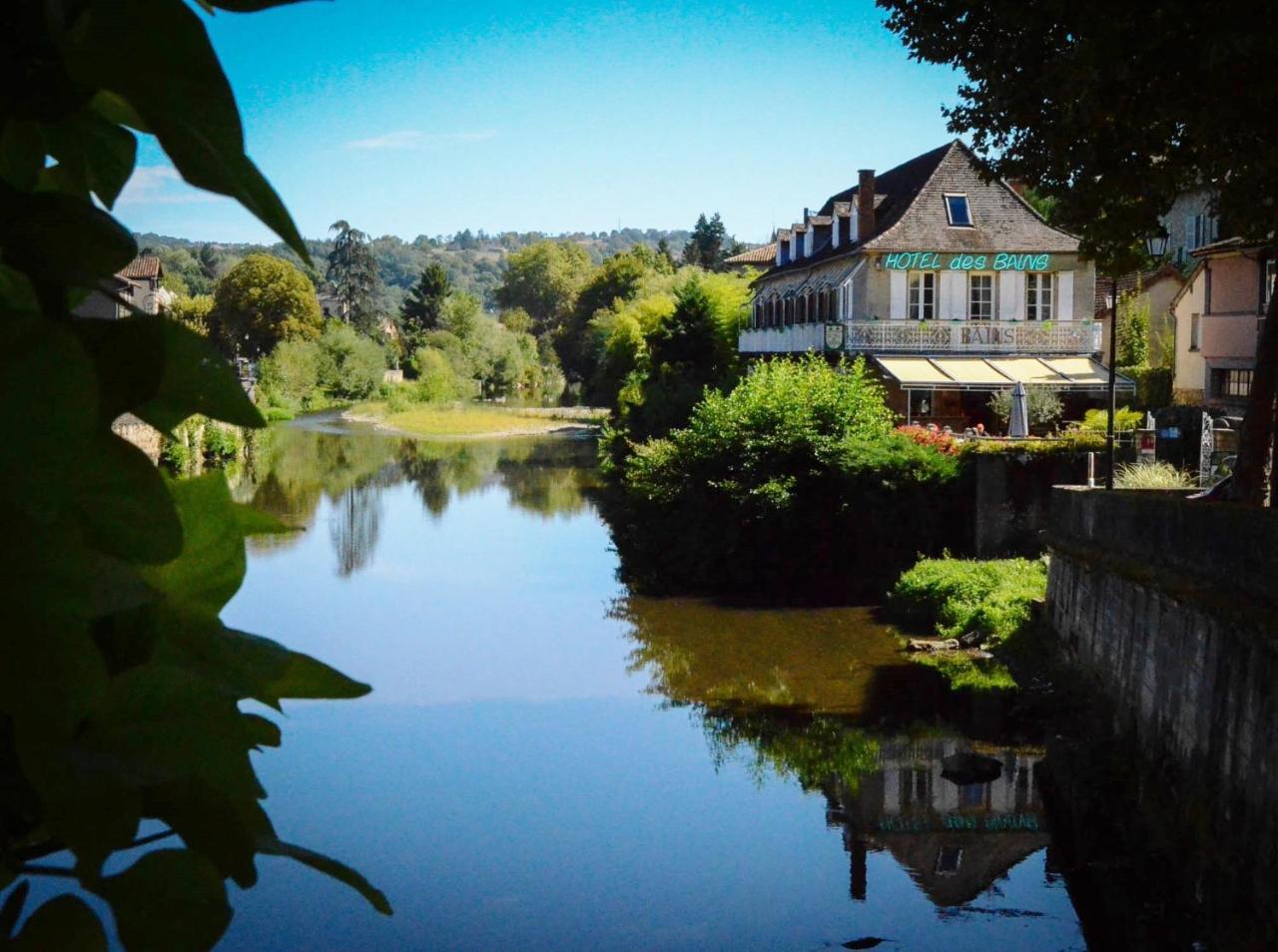 Hotel Des Bains Figeac Exterior photo